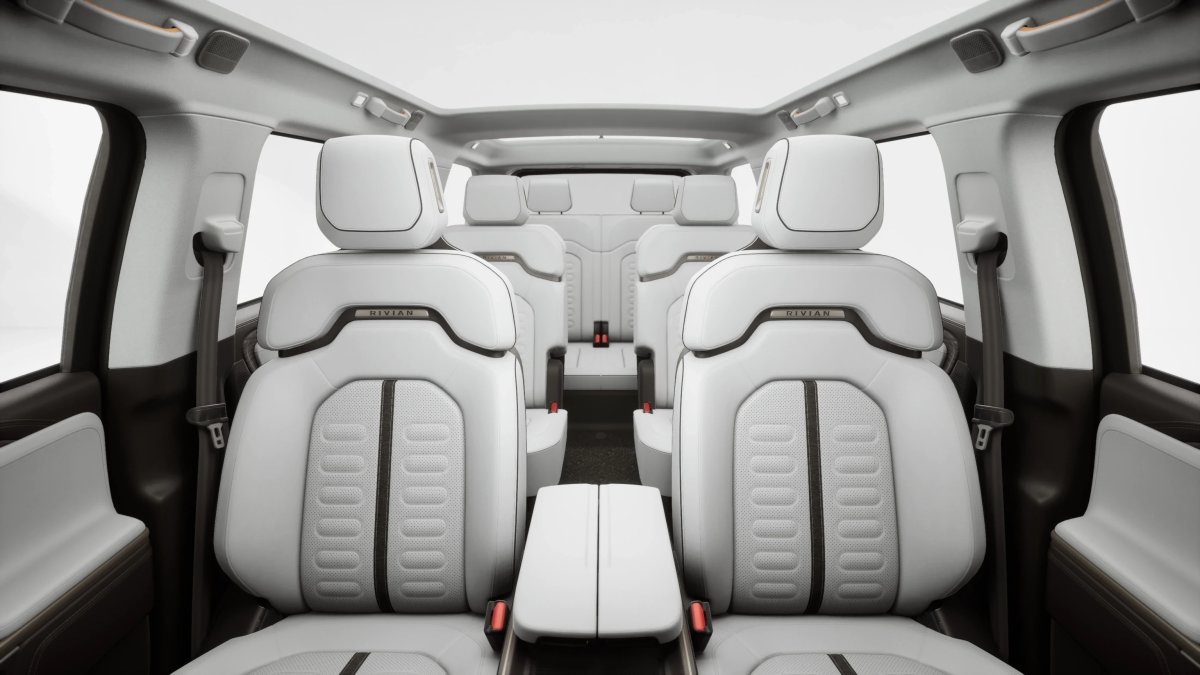 Compare the R1S with captain's chairs and without