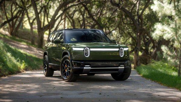 How Rivian’s Newest Hardware Patent Solves Vehicle-to-Home (V2H) Charging Challenges
