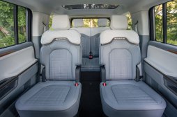 Rivian Introduces Captain Chairs in New 2027 R1S [Photos and Features]